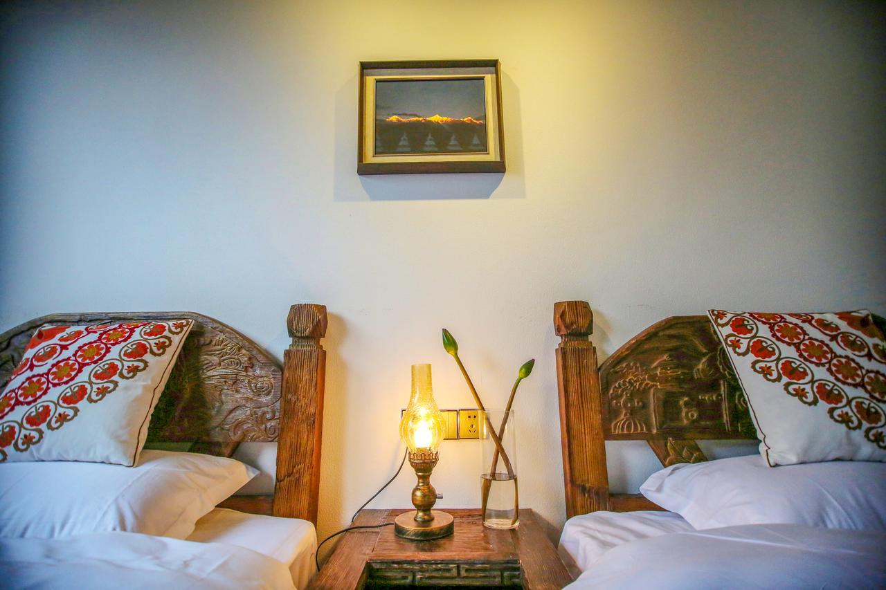 Energy Space Healing Inn Shangri-La Bagian luar foto
