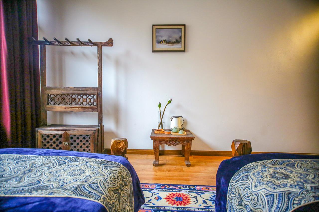 Energy Space Healing Inn Shangri-La Bagian luar foto