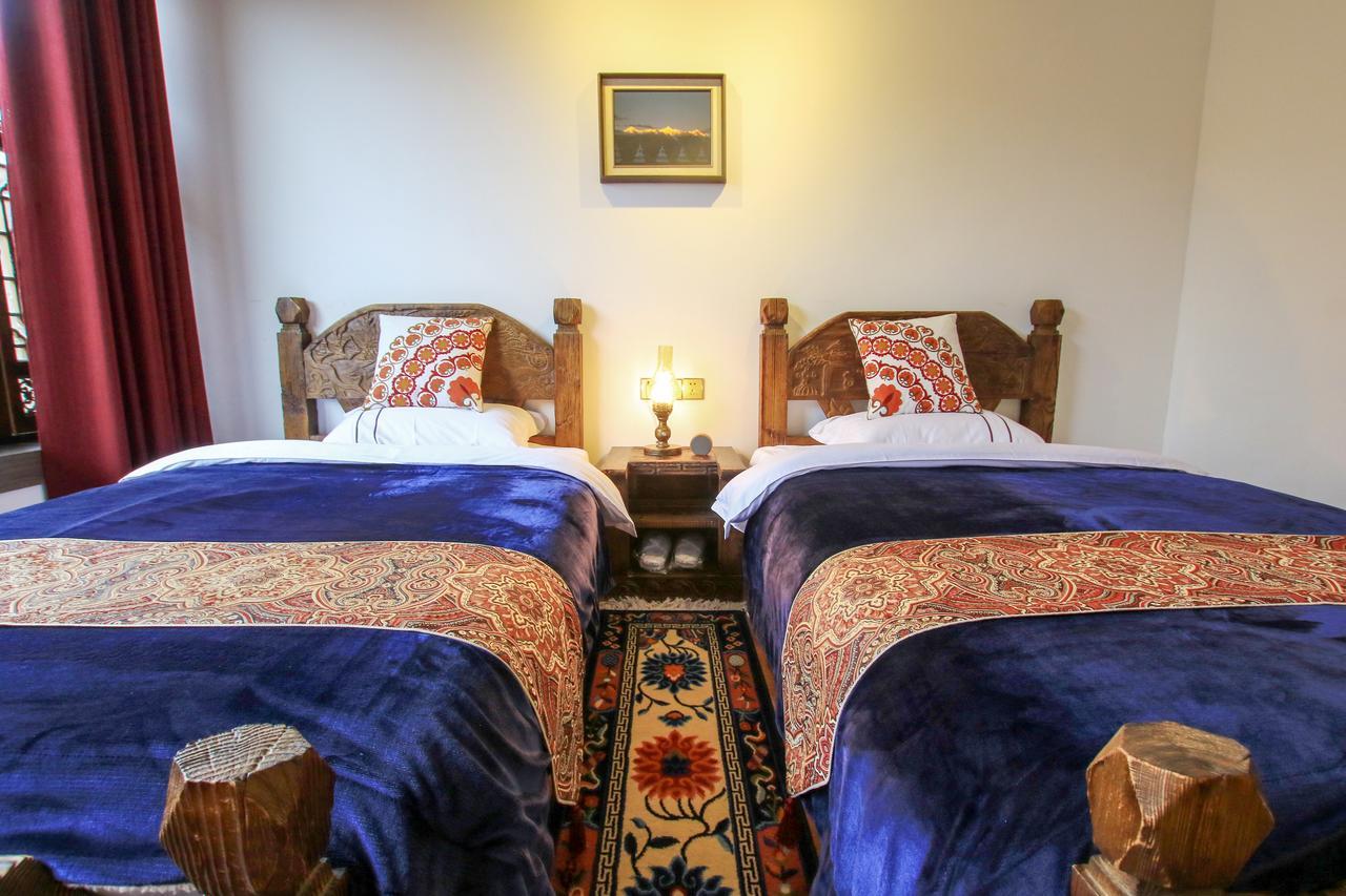 Energy Space Healing Inn Shangri-La Bagian luar foto