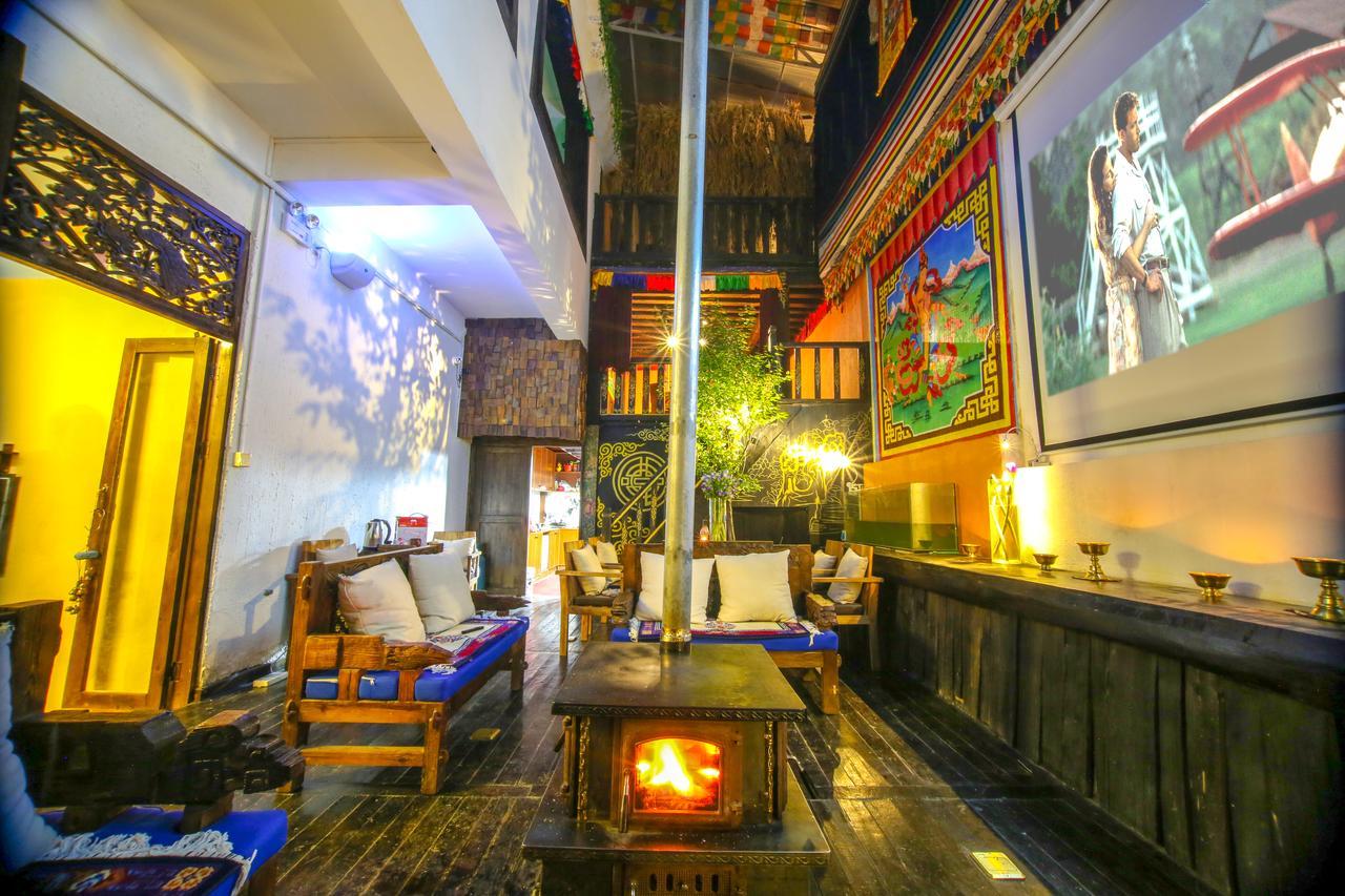 Energy Space Healing Inn Shangri-La Bagian luar foto